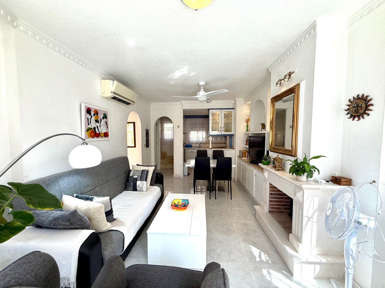 2 bedroom Villa for sale in Villamartin with pool - € 210,000 (Ref: 9463772)