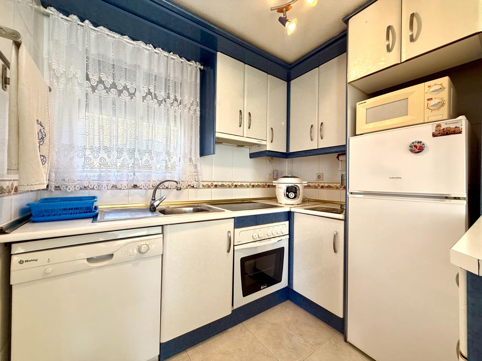 2 bedroom Villa for sale in Villamartin with pool - € 210,000 (Ref: 9463772)