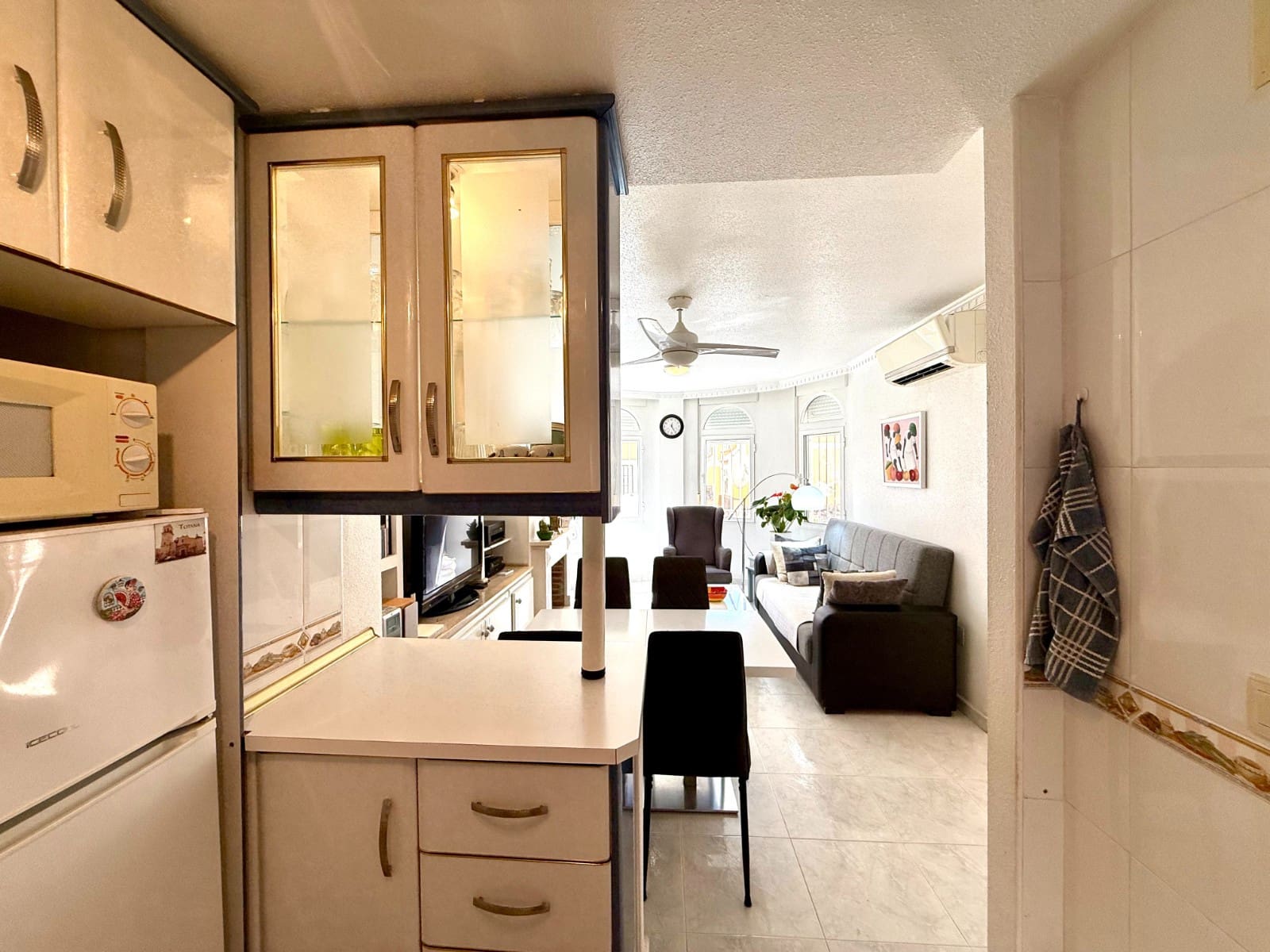 2 bedroom Villa for sale in Villamartin with pool - € 210,000 (Ref: 9463772)