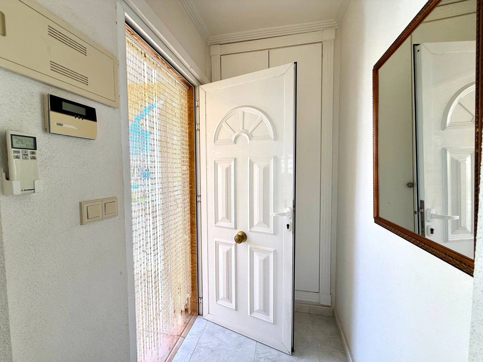 2 bedroom Villa for sale in Villamartin with pool - € 210,000 (Ref: 9463772)