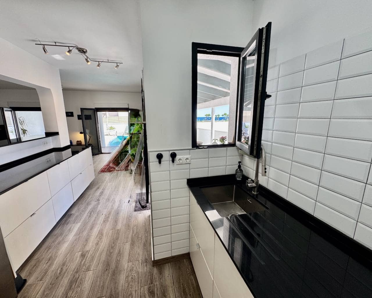 3 soverom Villa til salgs i Punta Prima med svømmebasseng garasje - € 750 000 (Ref: 9463776)