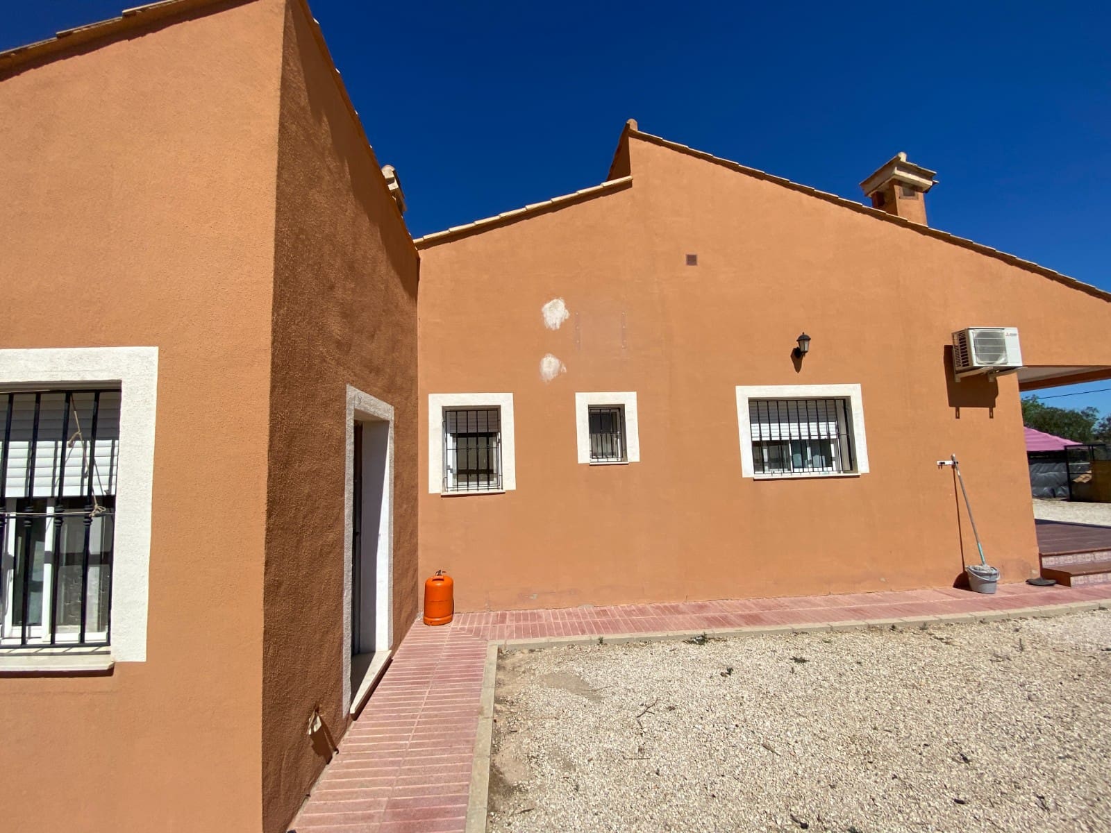 3 bedroom Finca/Country House for sale in Salinas with pool garage - € 249,999 (Ref: 9463777)
