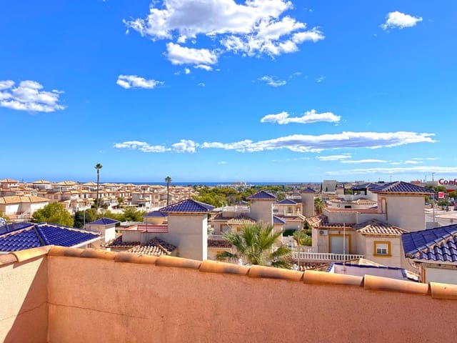 4 bedroom Villa for sale in La Zenia, Orihuela with pool - € 399,990 (Ref: 9463780)