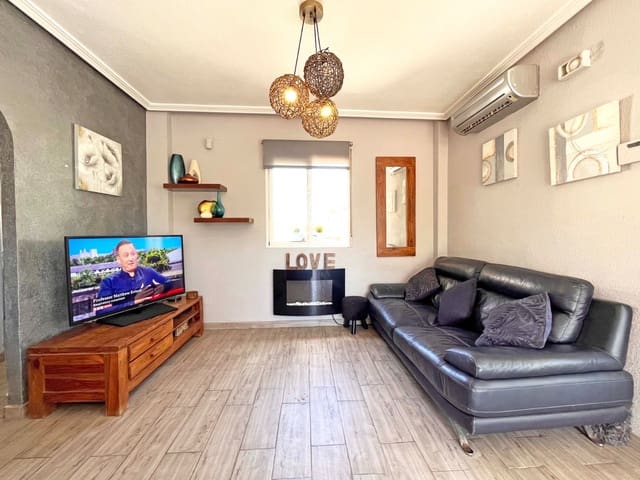 4 bedroom Villa for sale in La Zenia, Orihuela with pool - € 399,990 (Ref: 9463780)