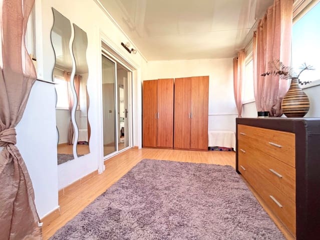 4 bedroom Villa for sale in La Zenia, Orihuela with pool - € 399,990 (Ref: 9463780)