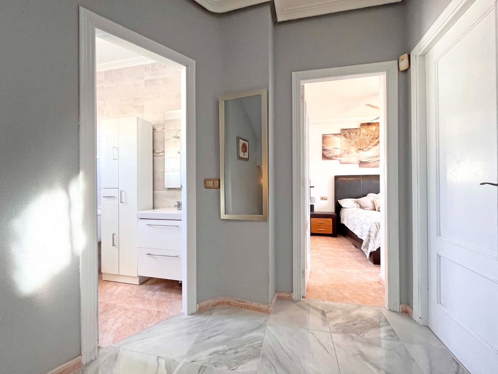 4 slaapkamer Villa te koop in La Zenia met zwembad - € 399.990 (Ref: 9463780)