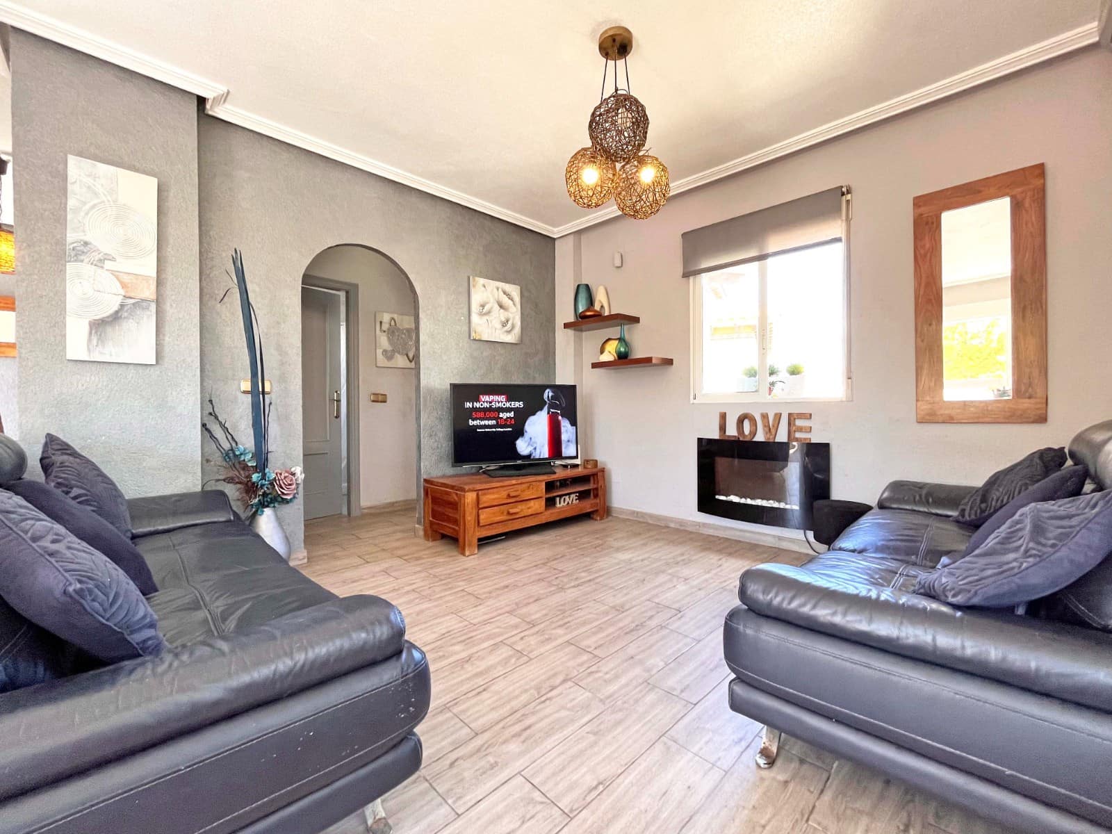 4 slaapkamer Villa te koop in La Zenia met zwembad - € 399.990 (Ref: 9463780)