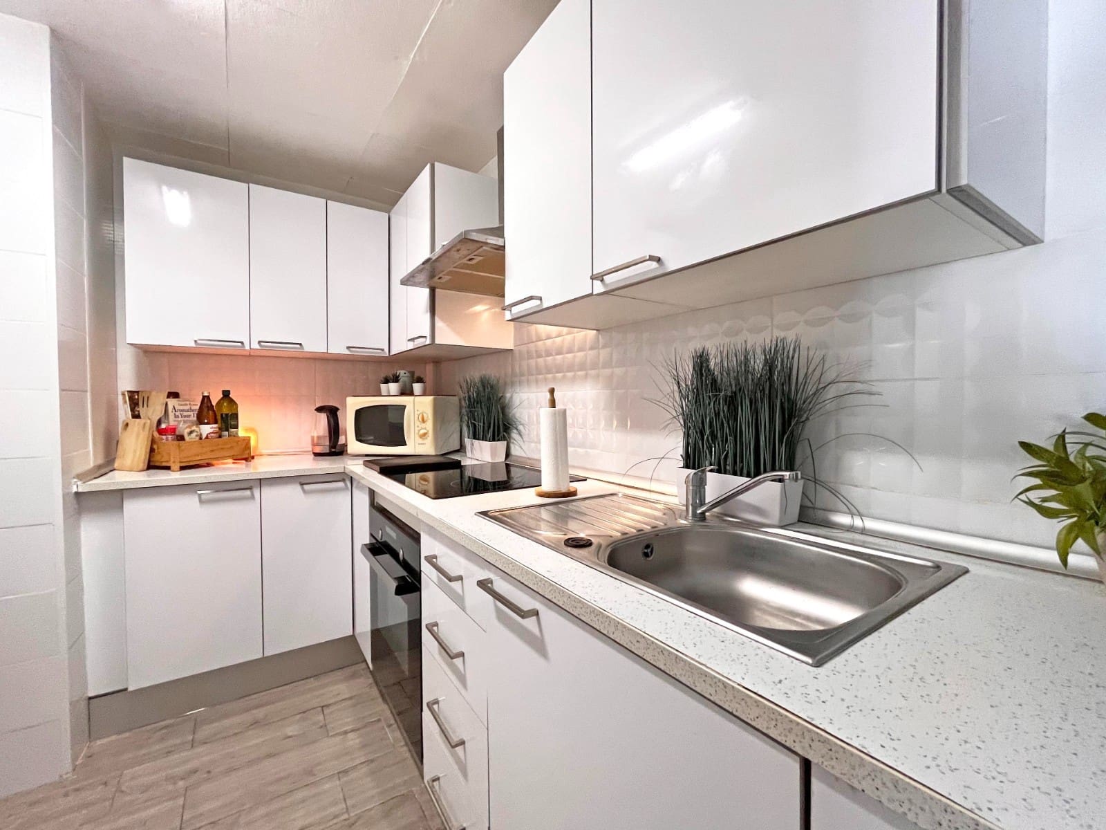 4 slaapkamer Villa te koop in La Zenia met zwembad - € 399.990 (Ref: 9463780)