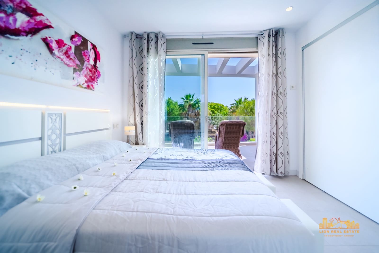 3 bedroom Villa for sale in Villamartin with pool garage - € 495,000 (Ref: 9463783)