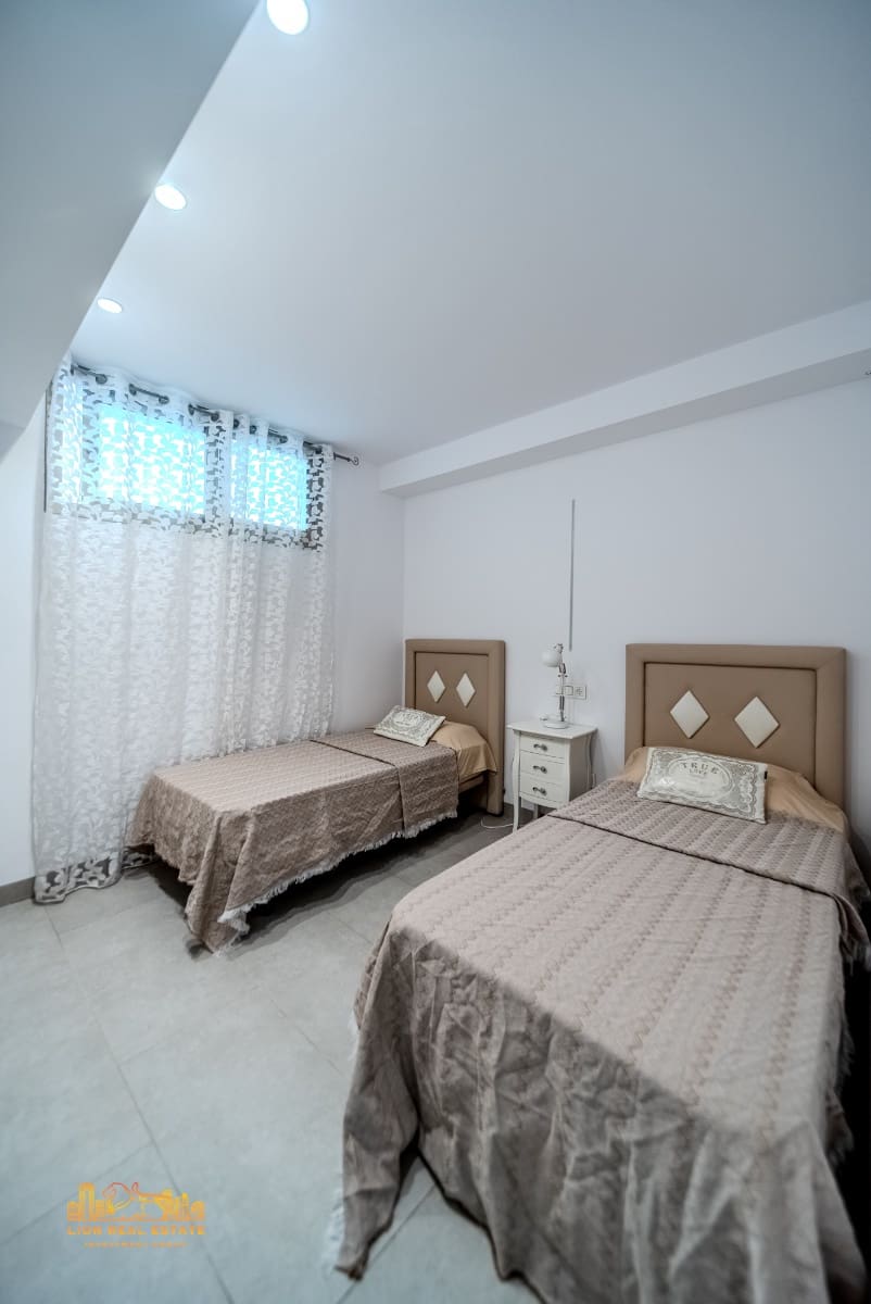 3 bedroom Villa for sale in Villamartin with pool garage - € 495,000 (Ref: 9463783)