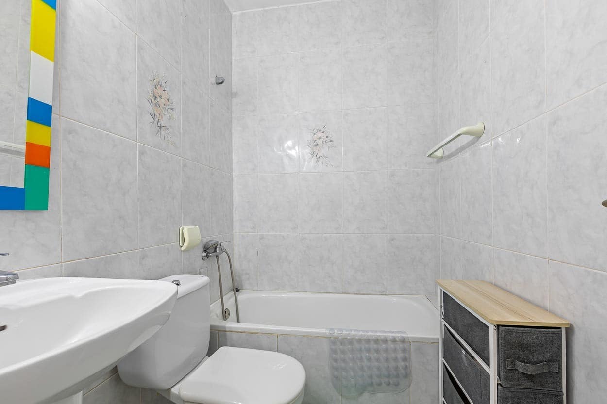 6 quarto Moradia para venda em Villamartin com piscina garagem - 450 000 € (Ref: 9463785)