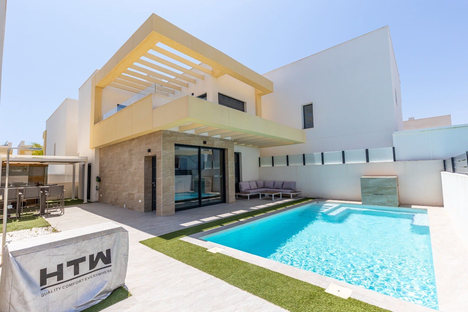 3 slaapkamer Villa te koop in Los Montesinos met zwembad garage - € 399.000 (Ref: 9463789)