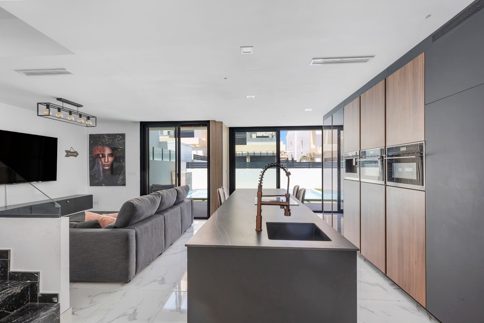 3 slaapkamer Villa te koop in Los Montesinos met zwembad garage - € 399.000 (Ref: 9463789)