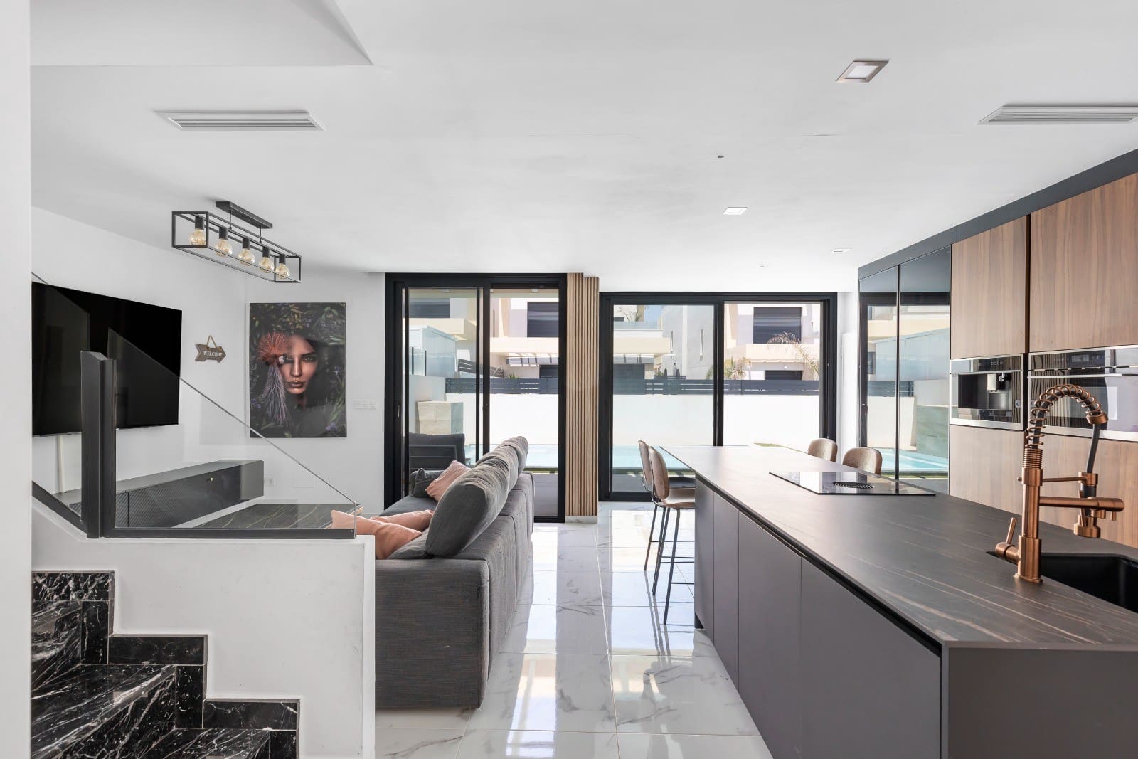 3 slaapkamer Villa te koop in Los Montesinos met zwembad garage - € 399.000 (Ref: 9463789)