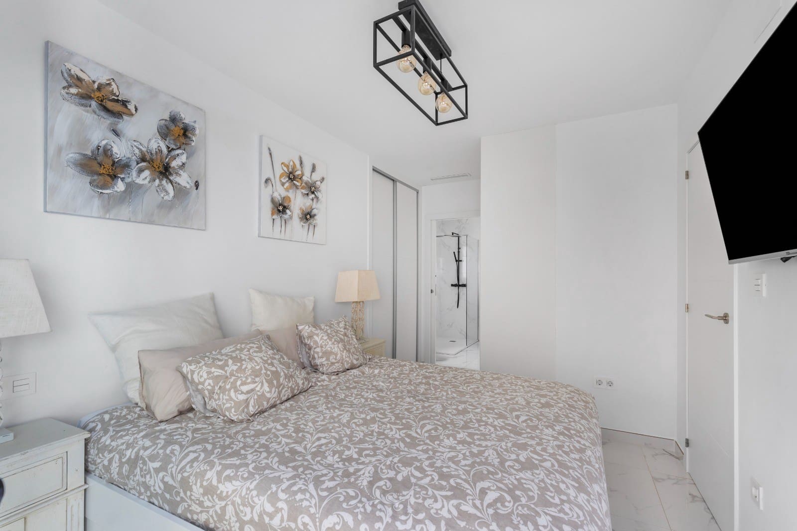 3 slaapkamer Villa te koop in Los Montesinos met zwembad garage - € 399.000 (Ref: 9463789)