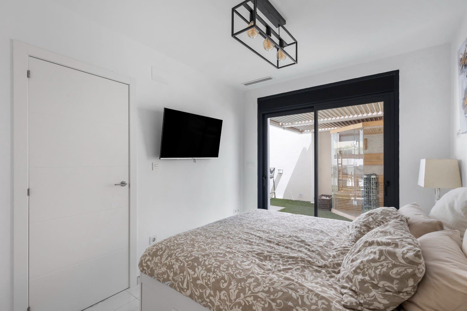 3 slaapkamer Villa te koop in Los Montesinos met zwembad garage - € 399.000 (Ref: 9463789)