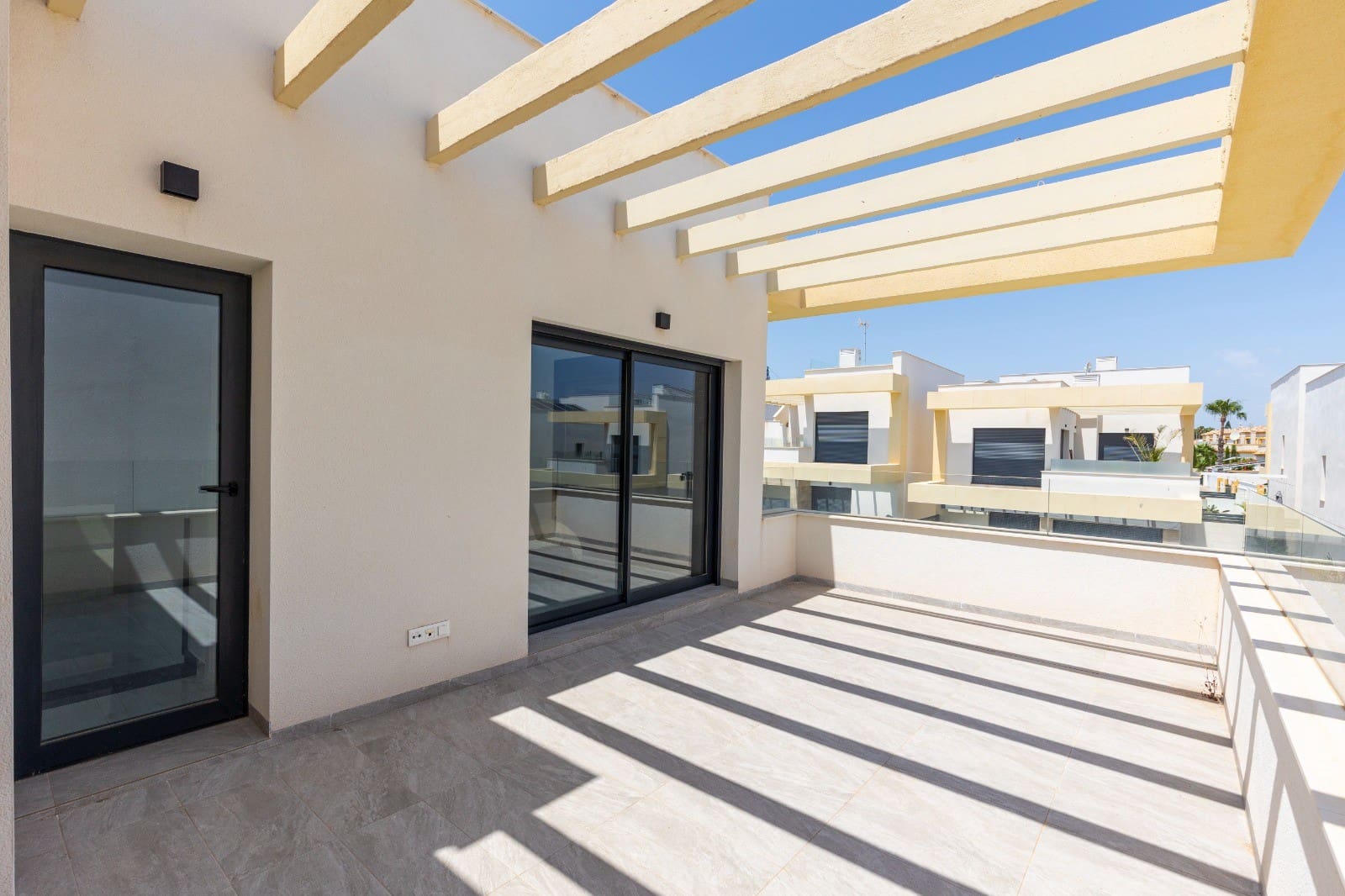 3 slaapkamer Villa te koop in Los Montesinos met zwembad garage - € 399.000 (Ref: 9463789)