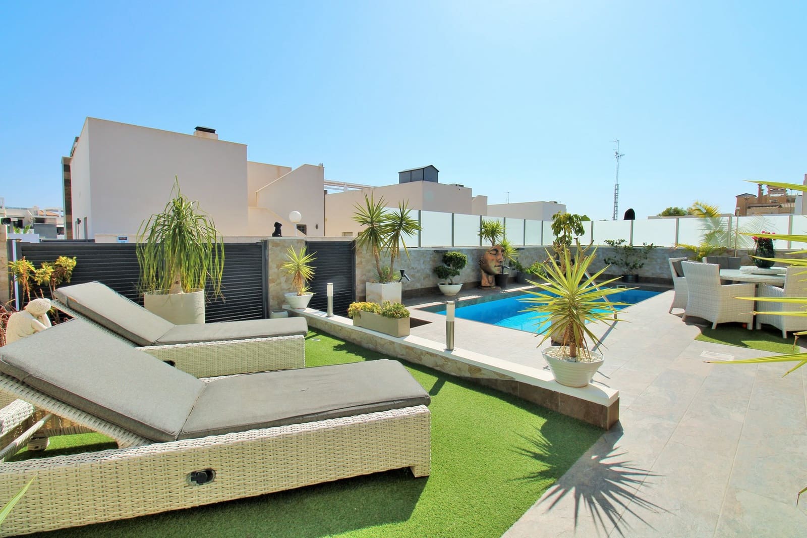 4 soveværelse Villa til salg i Villamartin med swimmingpool - € 477.000 (Ref: 9463790)