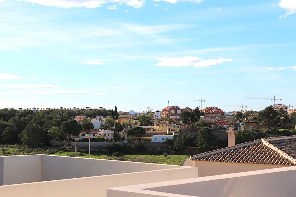 3 soverom Villa til salgs i La Zenia med svømmebasseng - € 439 000 (Ref: 9463797)