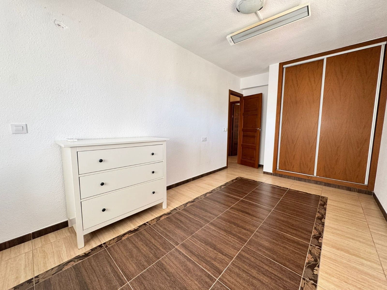 5 bedroom Townhouse for sale in Punta Prima with garage - € 440,000 (Ref: 9463798)