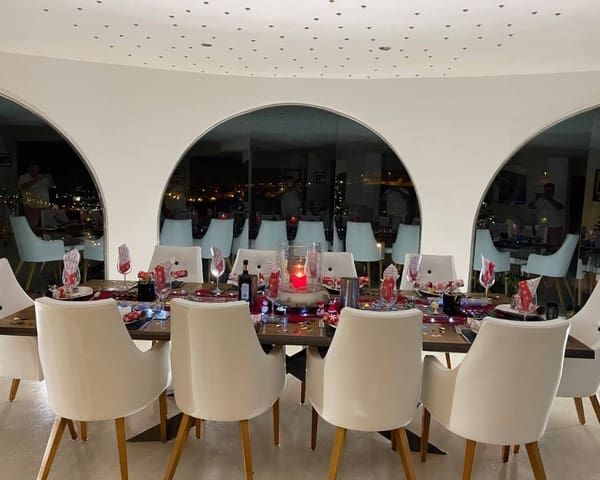 7 makuuhuone Huvila myytävänä paikassa Ciudad Quesada, Rojales mukana uima-altaan 
autotalli - 1 500 000 € (Ref: 9463799)