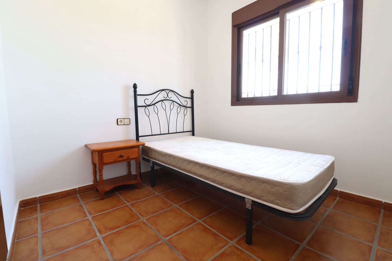 3 slaapkamer Villa te koop in Algorfa met zwembad - € 220.000 (Ref: 9463800)