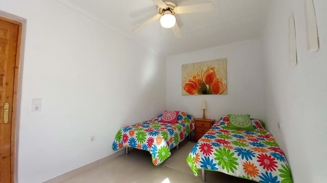 3 sypialnia Willa na sprzedaż w La Siesta, Torrevieja z basenem garażem - 339 995 € (Ref: 9463804)