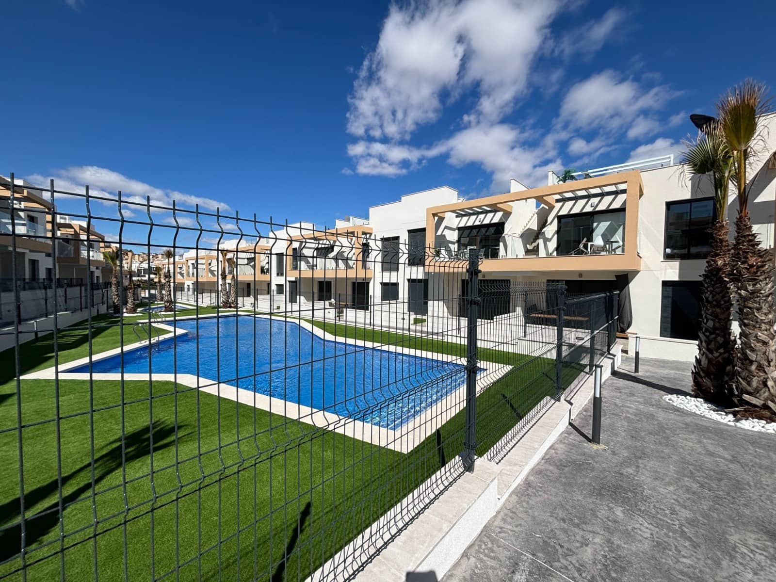 2 bedroom Townhouse for sale in Orihuela Costa with pool garage - € 249,900 (Ref: 9463811)