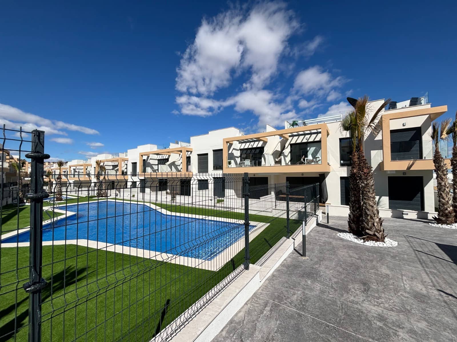 2 bedroom Townhouse for sale in Orihuela Costa with pool garage - € 249,900 (Ref: 9463811)