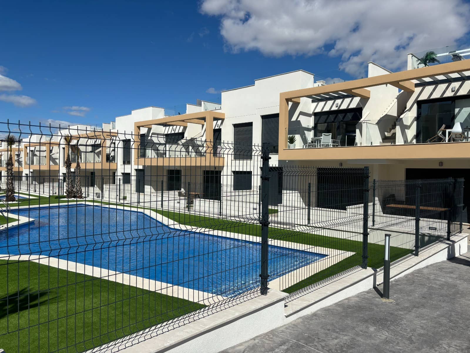 2 bedroom Townhouse for sale in Orihuela Costa with pool garage - € 249,900 (Ref: 9463811)