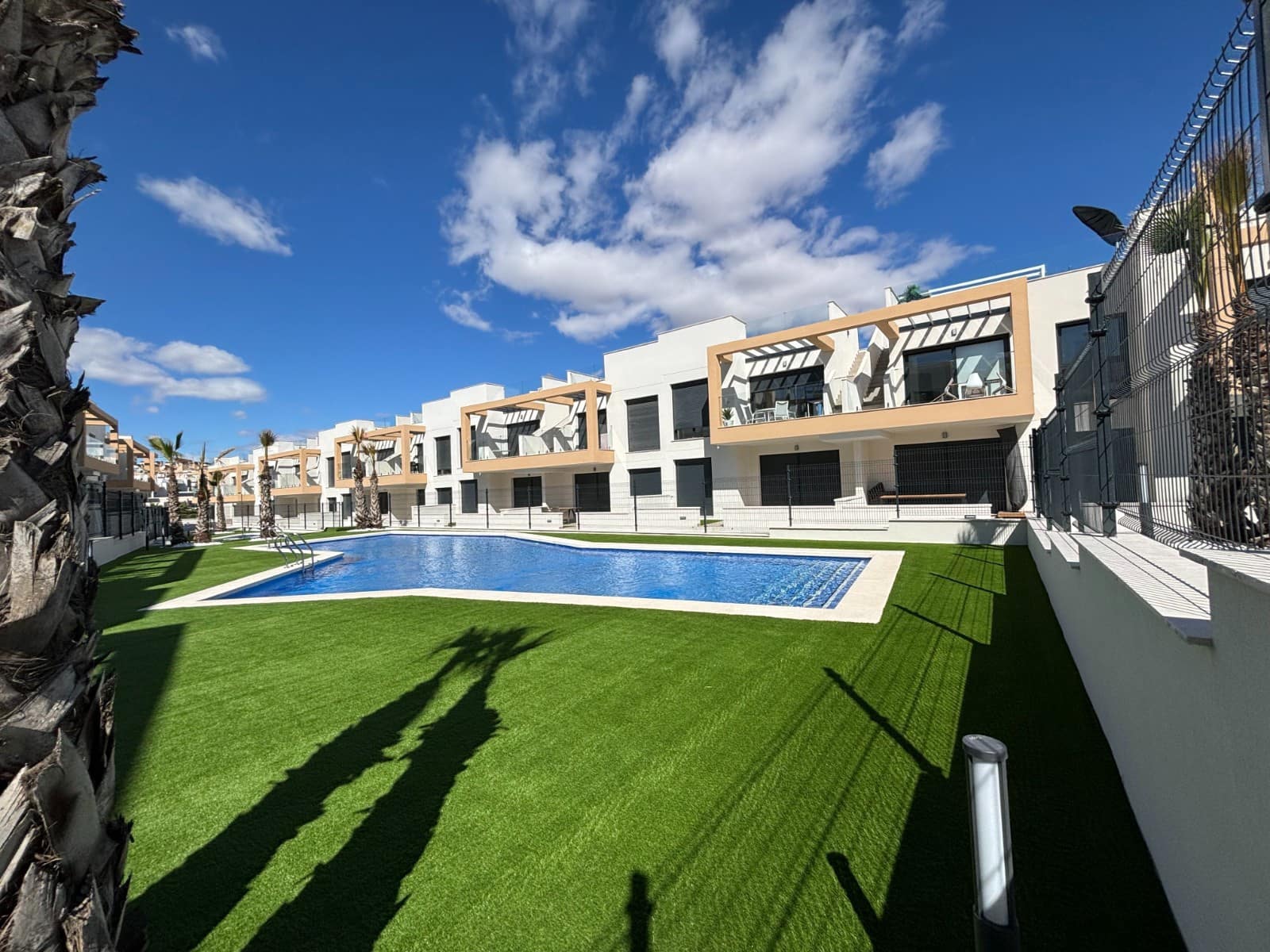 2 bedroom Townhouse for sale in Orihuela Costa with pool garage - € 249,900 (Ref: 9463811)