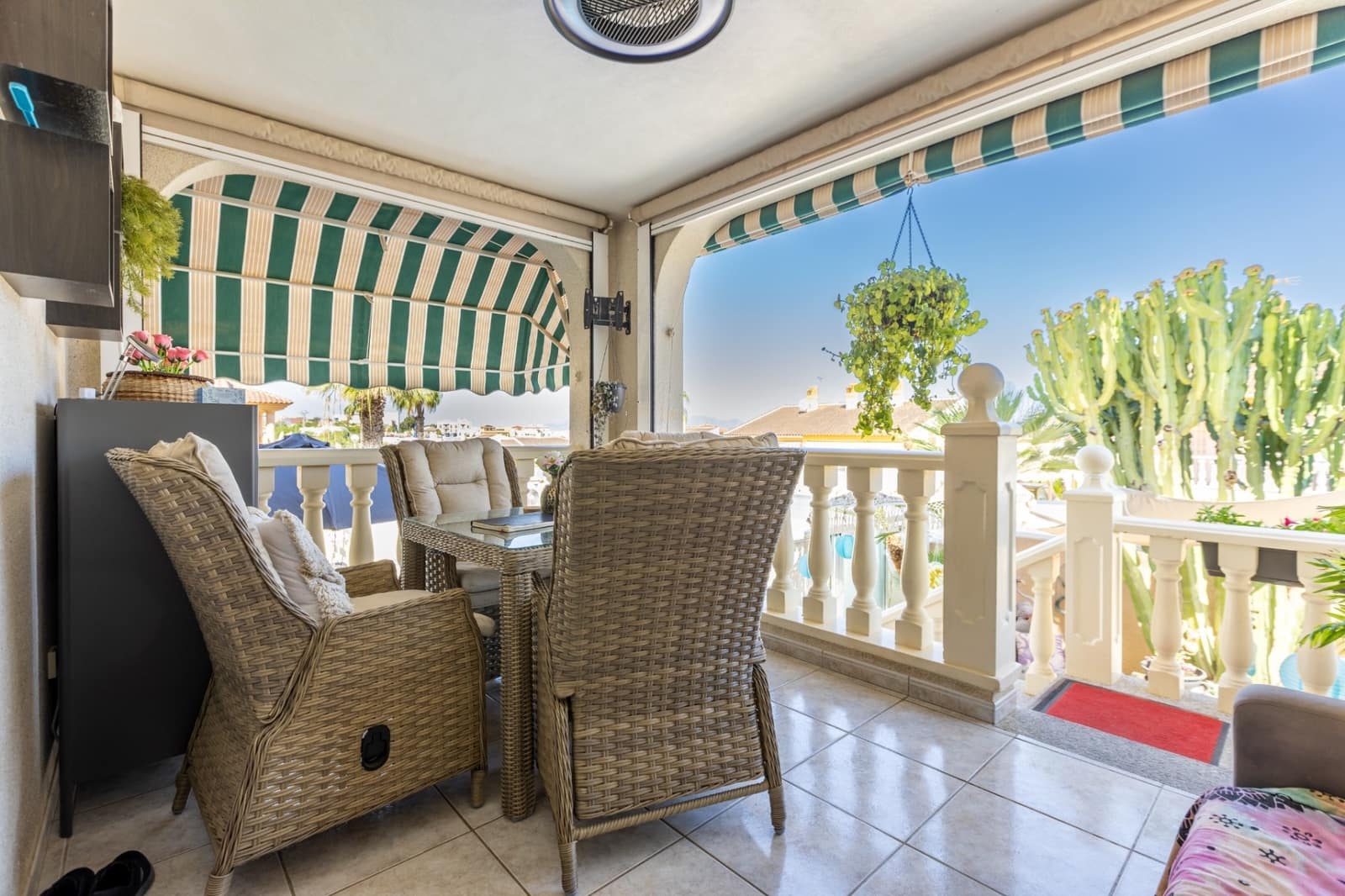 5 bedroom Villa for sale in Benijofar with pool - € 498,000 (Ref: 9463821)