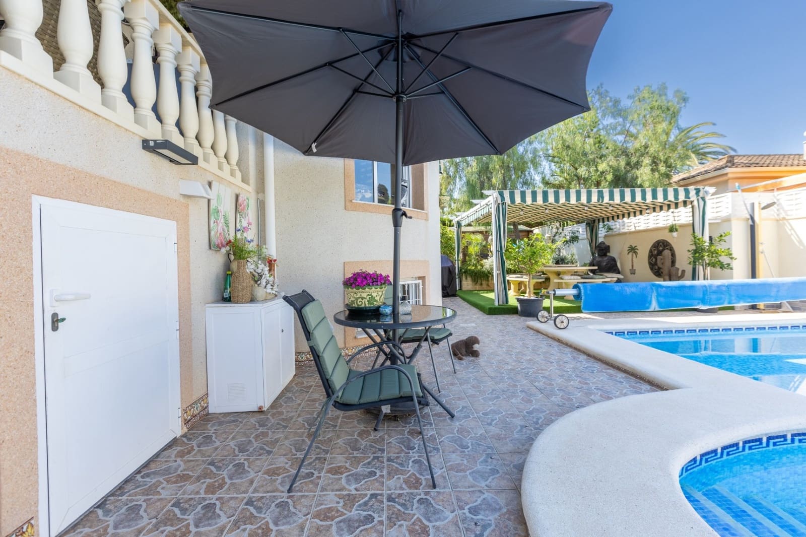 5 bedroom Villa for sale in Benijofar with pool - € 498,000 (Ref: 9463821)