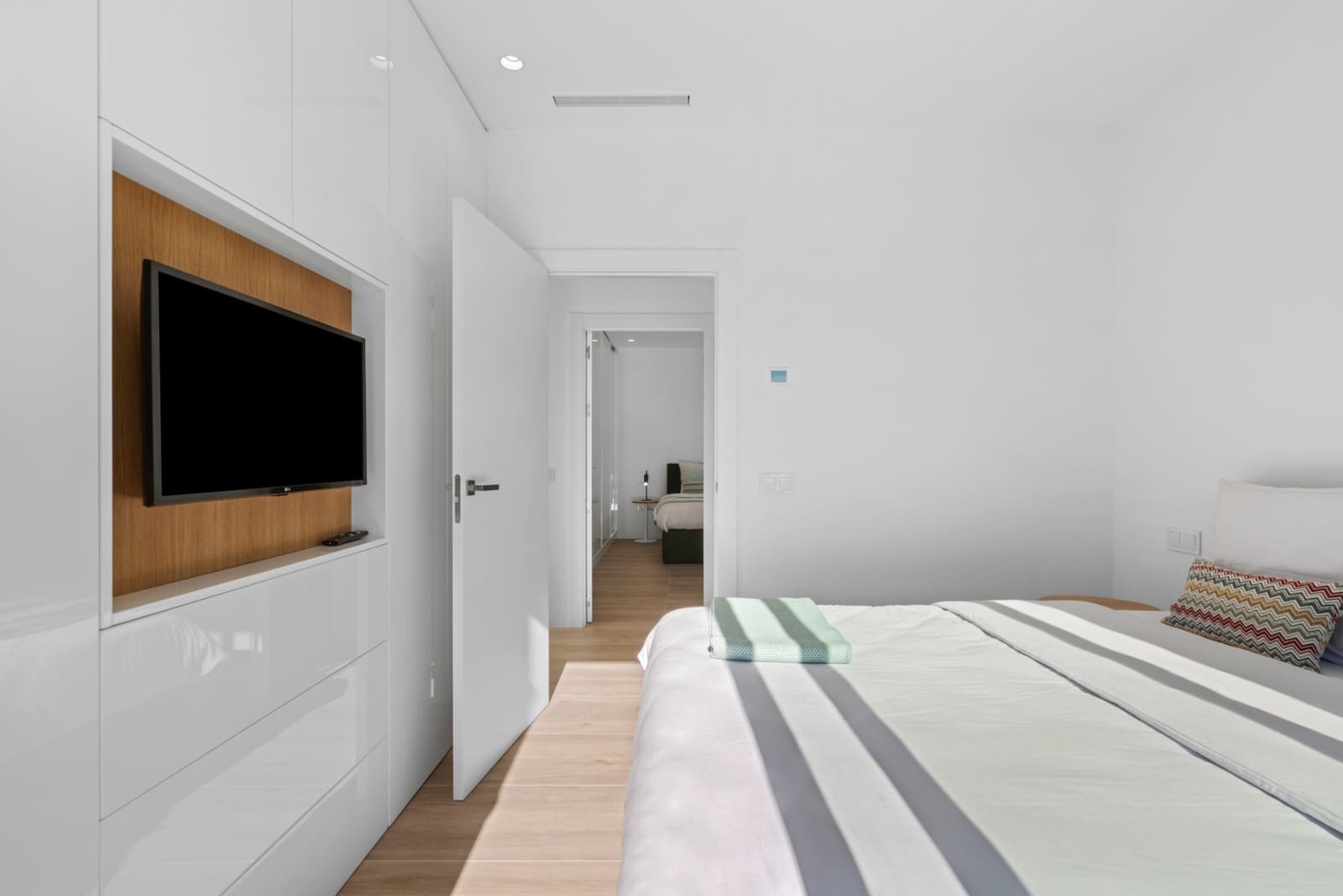 4 quarto Moradia para venda em Las Colinas Golf com piscina - 900 000 € (Ref: 9463824)