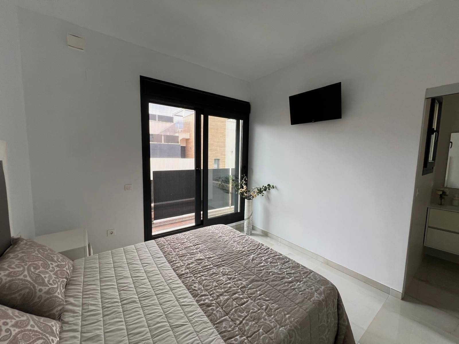 3 sypialnia Willa na sprzedaż w Orihuela Costa z basenem garażem - 499 000 € (Ref: 9463826)