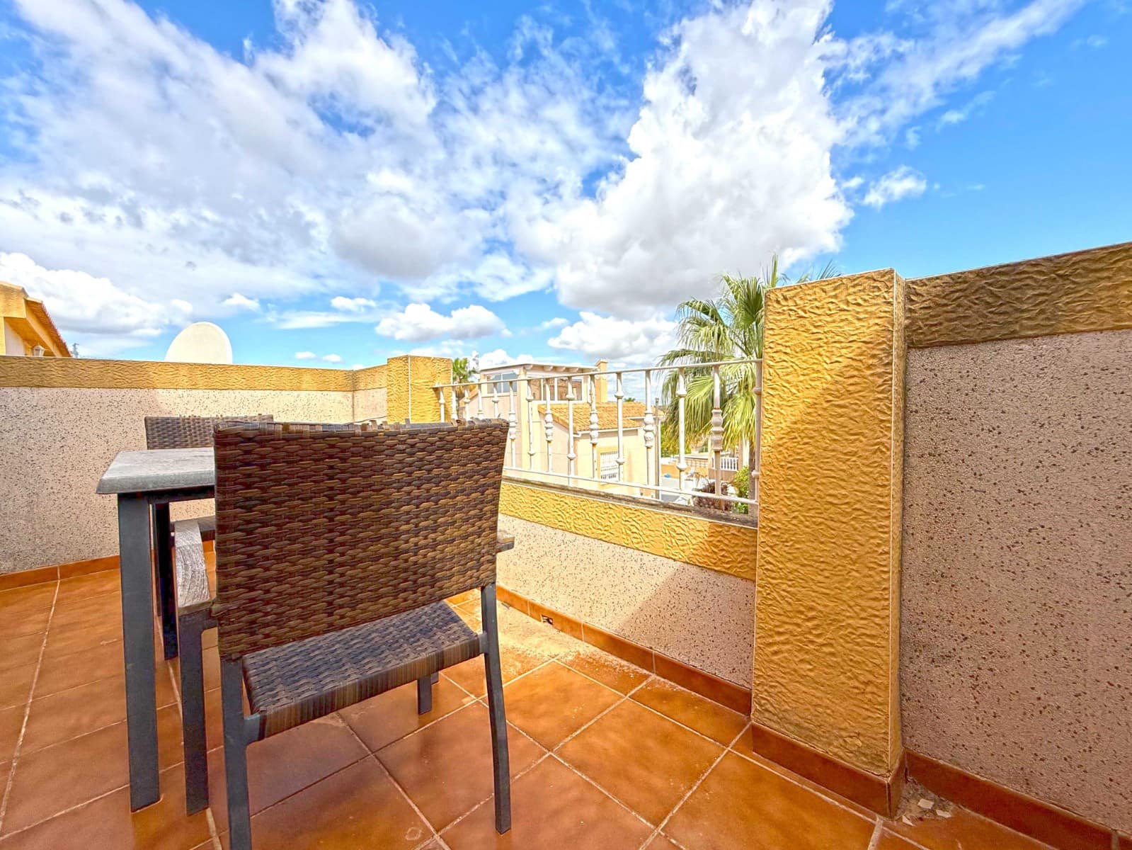 3 bedroom Villa for sale in Los Altos with pool garage - € 184,900 (Ref: 9463829)