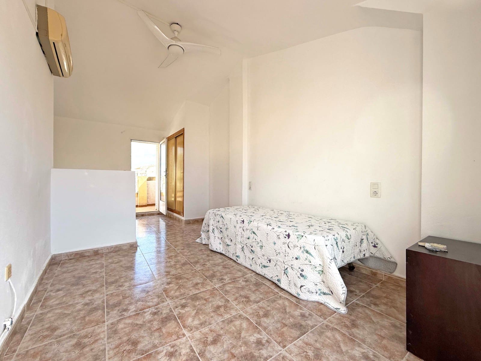 3 bedroom Villa for sale in Los Altos with pool garage - € 184,900 (Ref: 9463829)