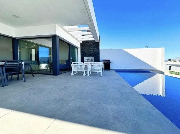 3 slaapkamer Villa te koop in Ciudad Quesada, Rojales met zwembad garage - € 618.000 (Ref: 9463832)