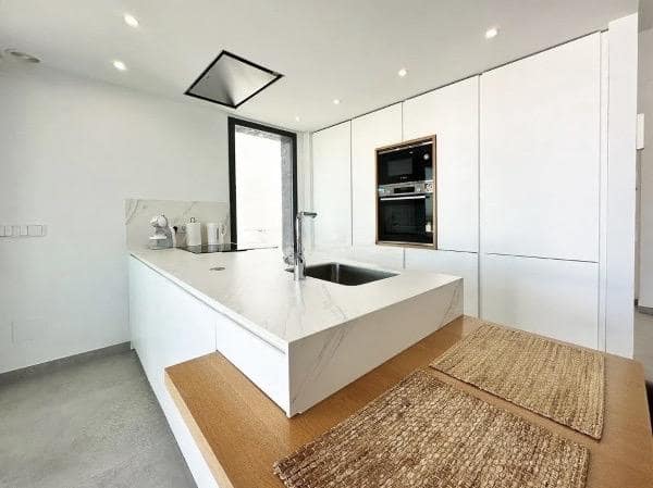 3 slaapkamer Villa te koop in Ciudad Quesada met zwembad garage - € 618.000 (Ref: 9463832)