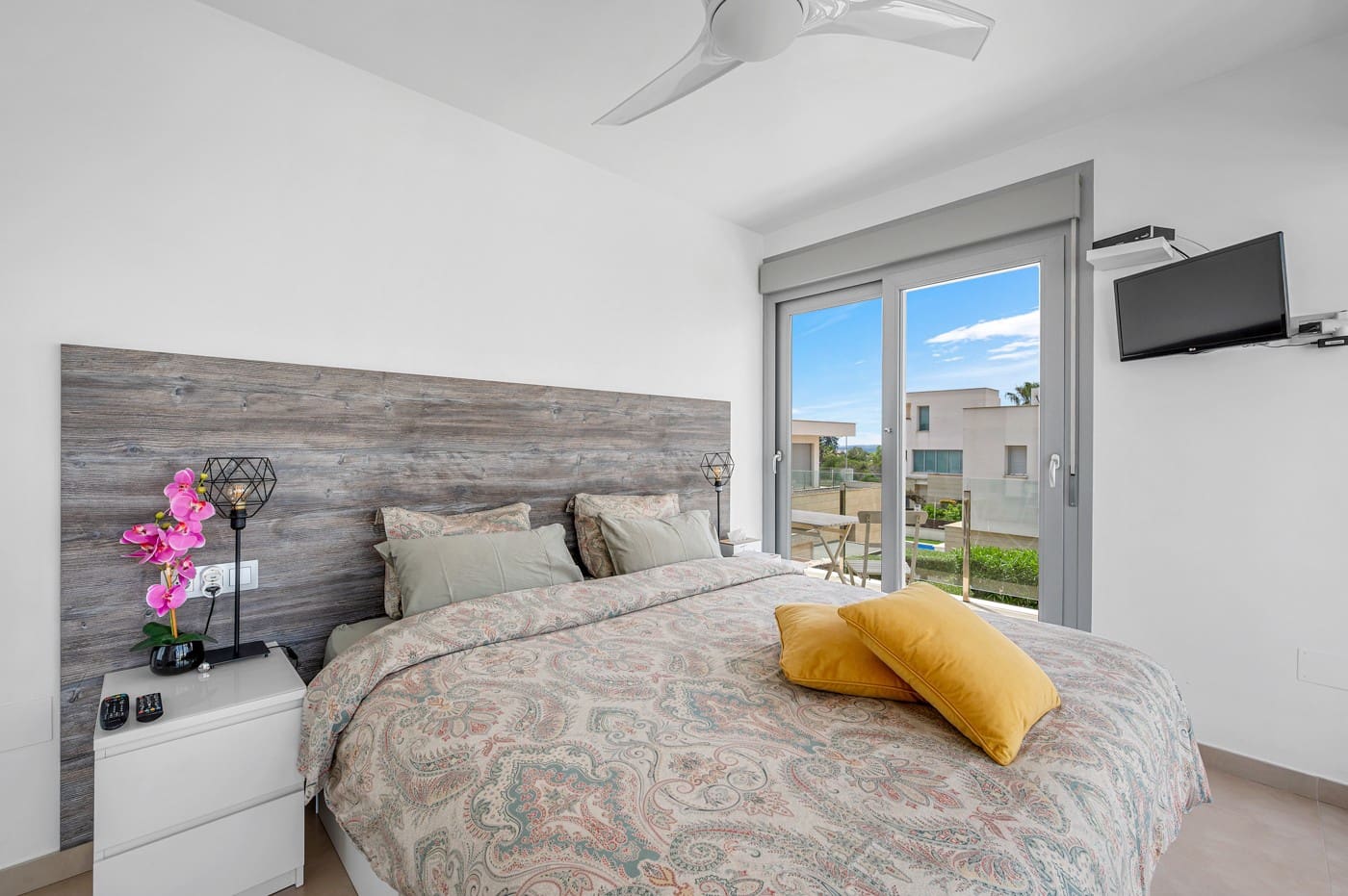 3 slaapkamer Villa te koop in Orihuela Costa met zwembad garage - € 479.000 (Ref: 9463838)