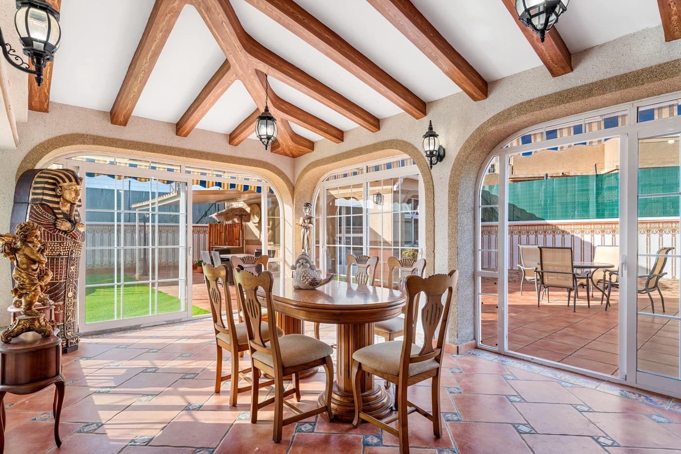 4 soveværelse Villa til salg i Torrevieja med swimmingpool garage - € 689.000 (Ref: 9463851)