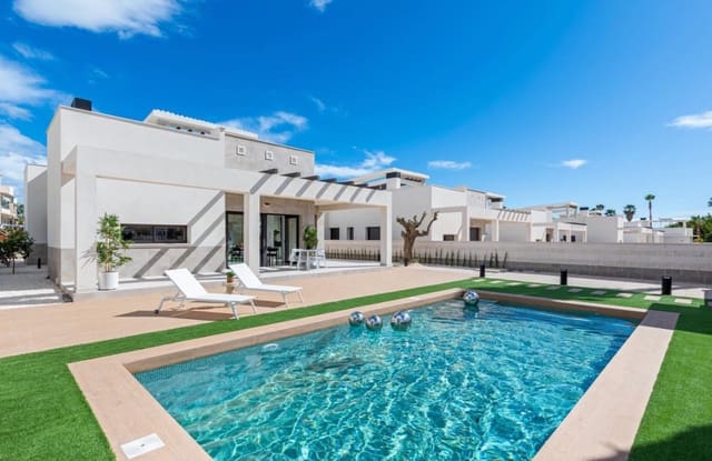 3 soveværelse Villa til salg i Doña Pepa, Rojales med swimmingpool - € 995.000 (Ref: 9463852)