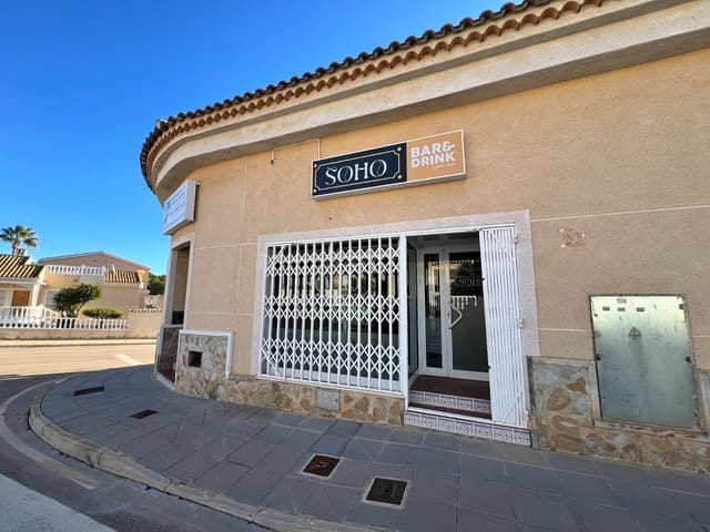 Commercieel te koop in Pinar de Campoverde, Pilar de la Horadada - € 195.000 (Ref: 9463855)