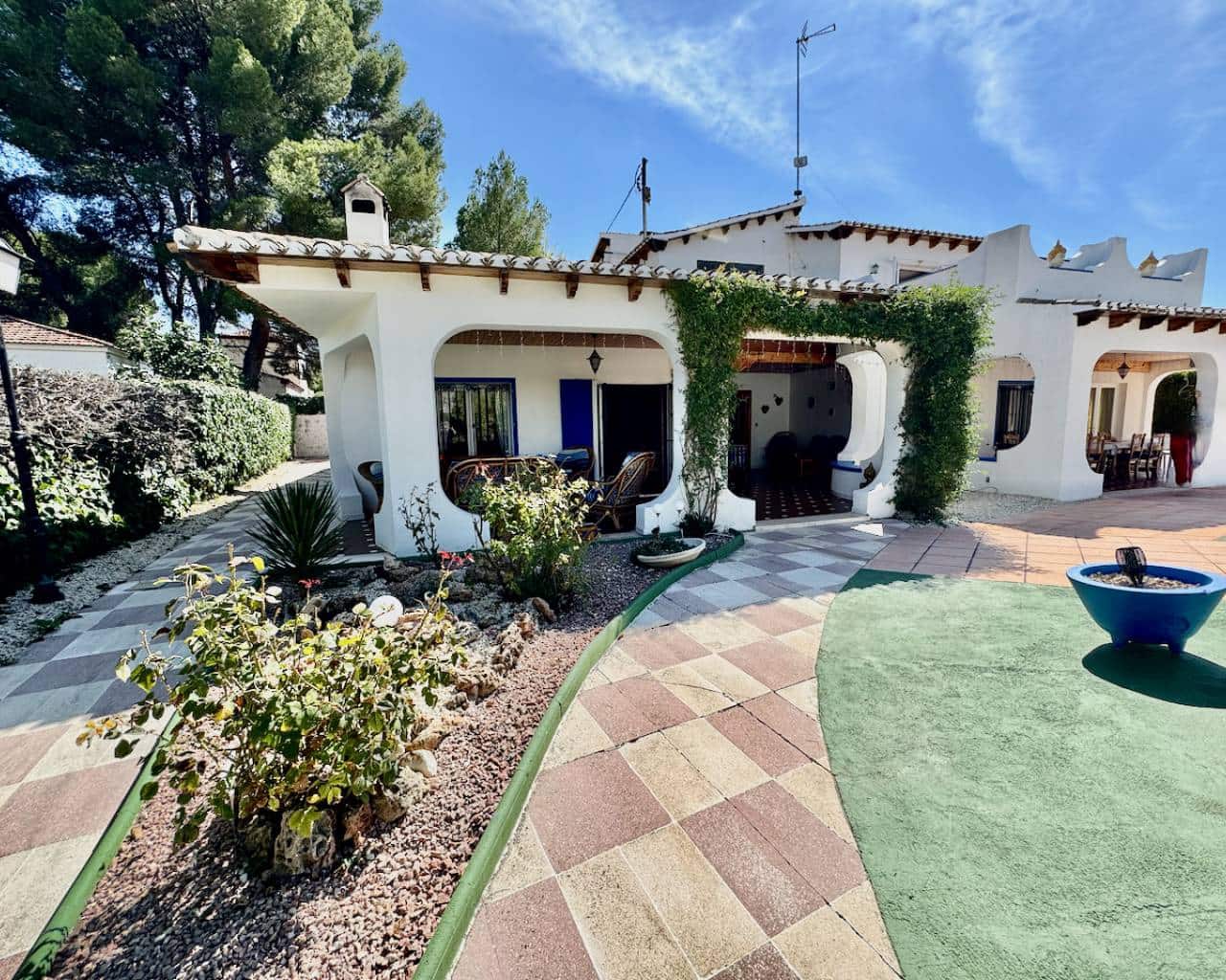 8 bedroom Finca/Country House for sale in Castalla with pool garage - € 655,000 (Ref: 9463873)