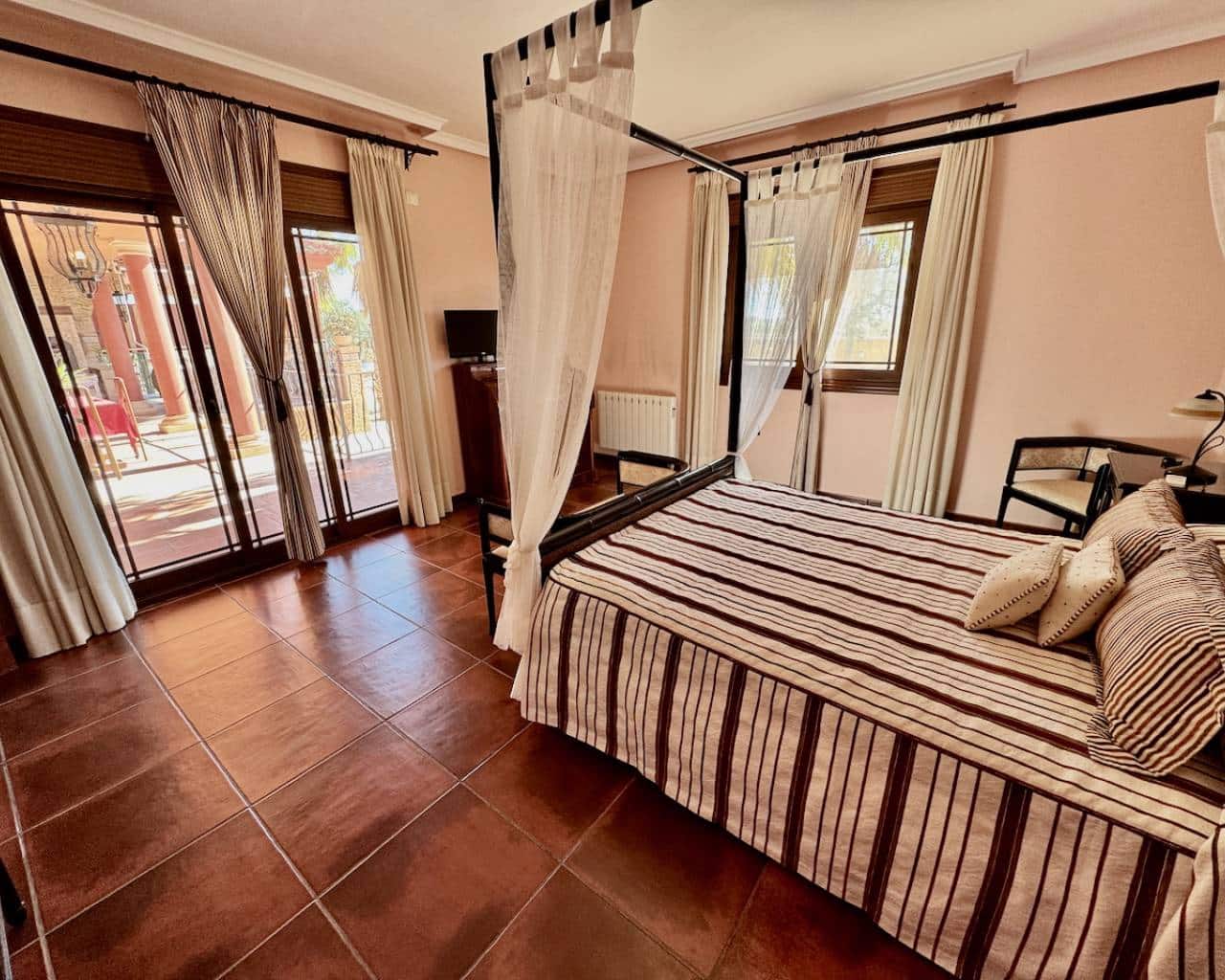 4 slaapkamer Finca/Landhuis te koop in Los Montesinos met zwembad - € 780.000 (Ref: 9463874)