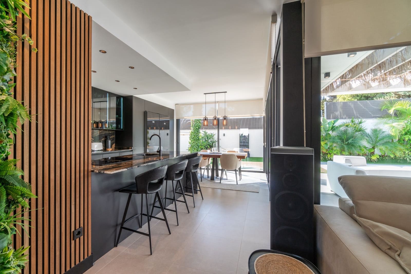 Chalet de 2 habitaciones en Los Balcones en venta con piscina garaje - 649.000 € (Ref: 9463878)