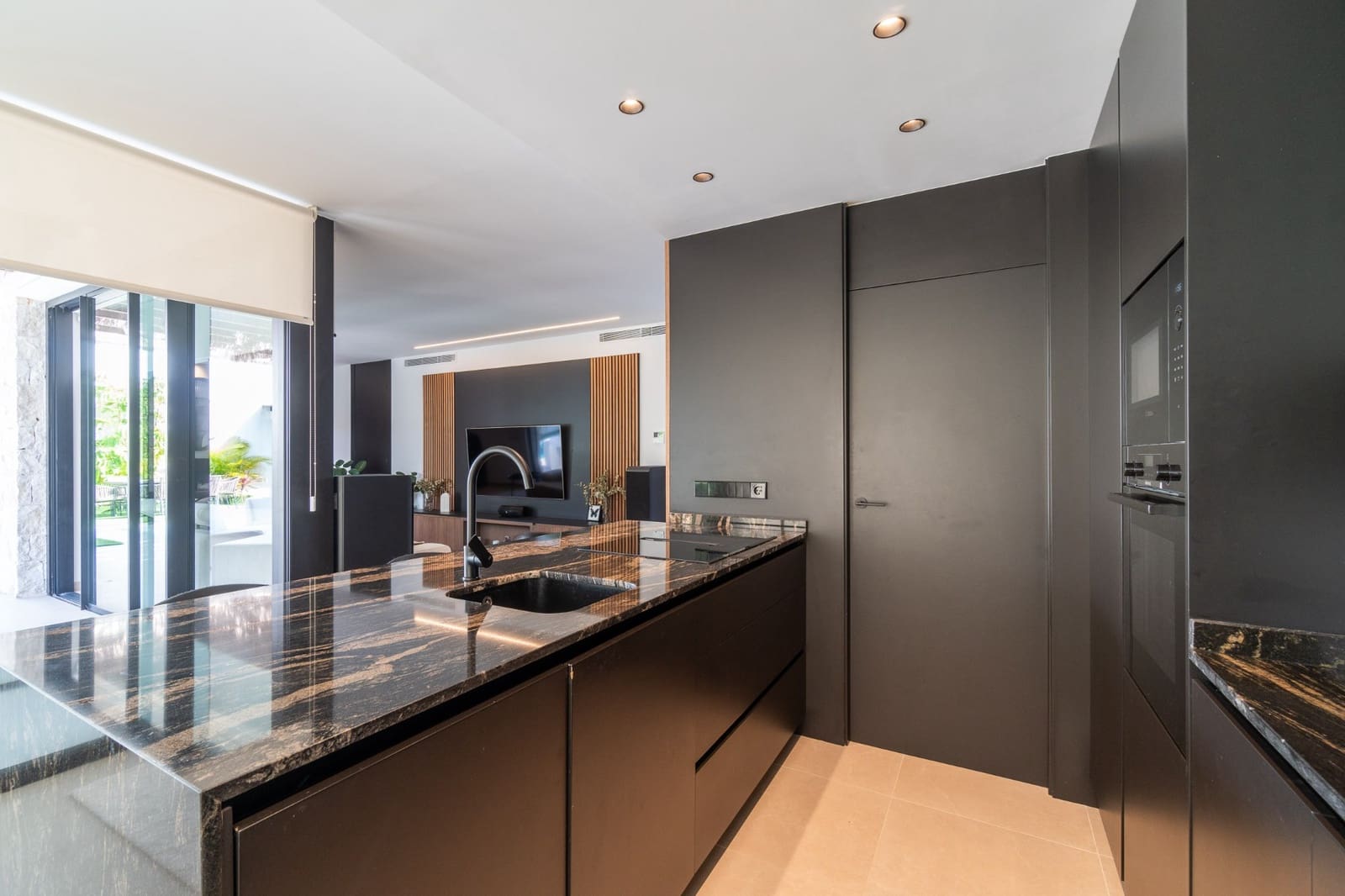 Chalet de 2 habitaciones en Los Balcones en venta con piscina garaje - 649.000 € (Ref: 9463878)