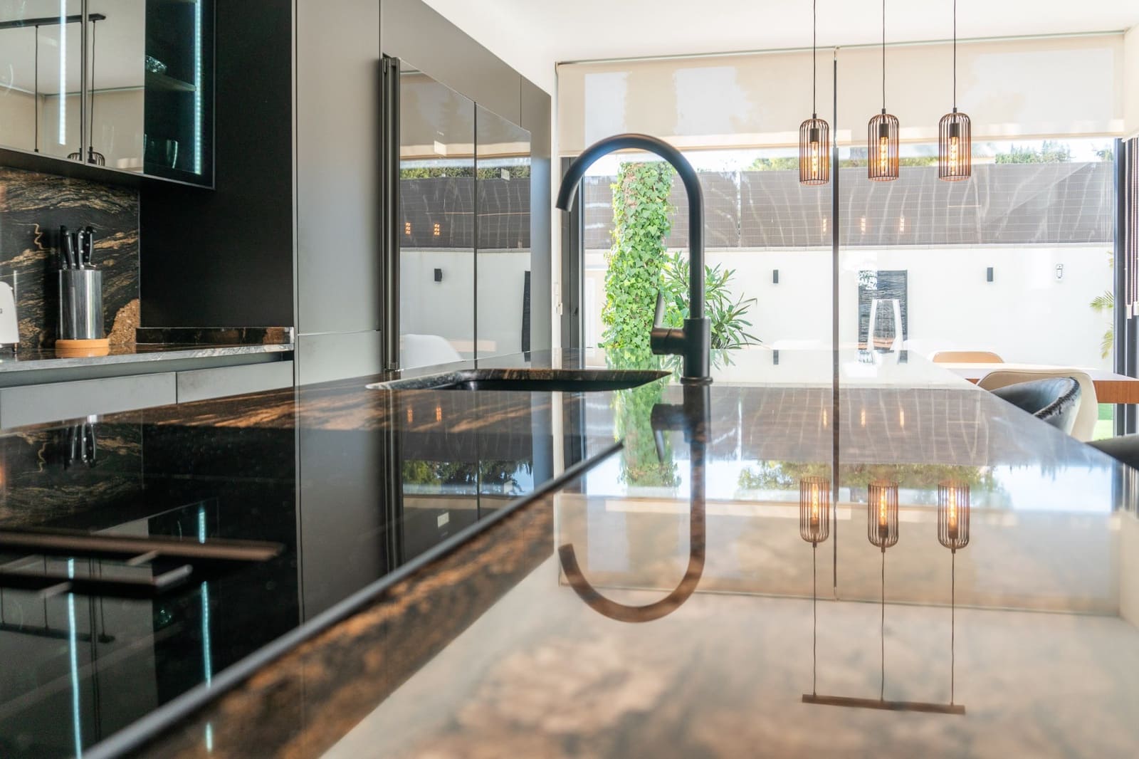 Chalet de 2 habitaciones en Los Balcones en venta con piscina garaje - 649.000 € (Ref: 9463878)