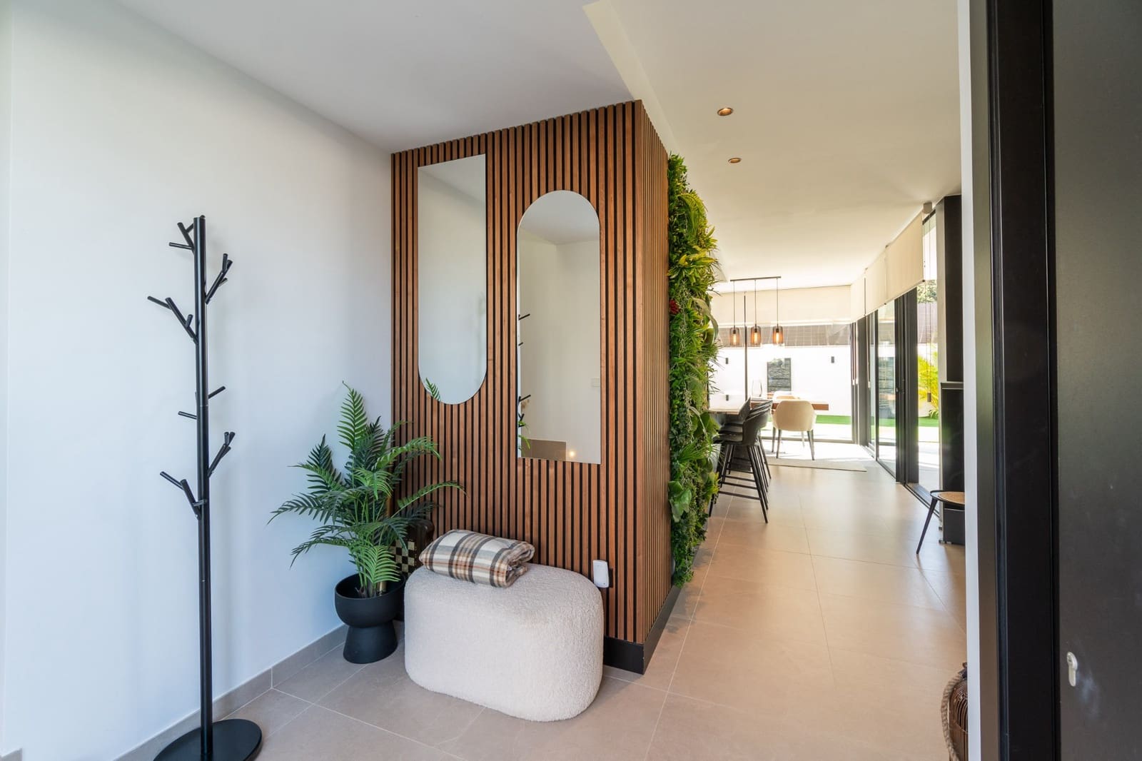 Chalet de 2 habitaciones en Los Balcones en venta con piscina garaje - 649.000 € (Ref: 9463878)