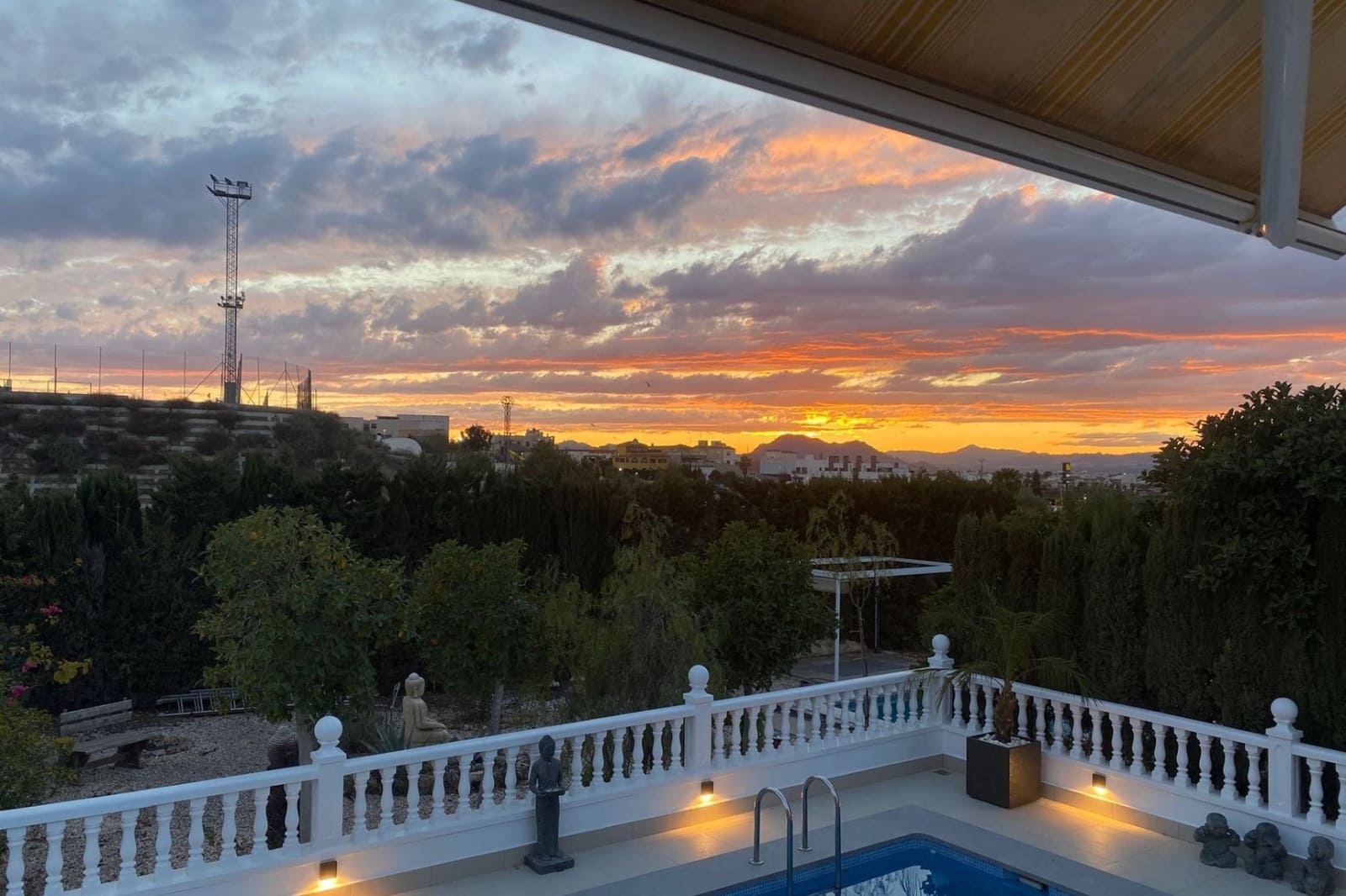 5 bedroom Villa for sale in Benijofar with pool - € 495,000 (Ref: 9463880)